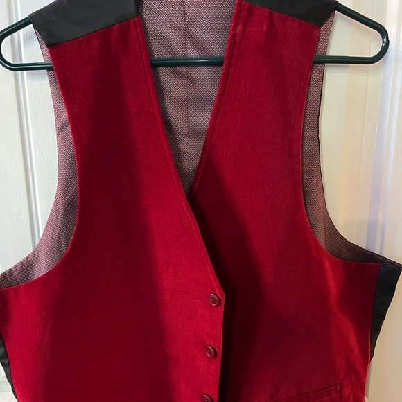Men Madison Velvet Vest - Picture 1 of 6